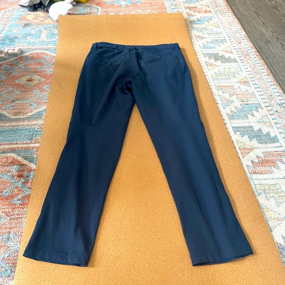 Lululemon Commission Slim - 32